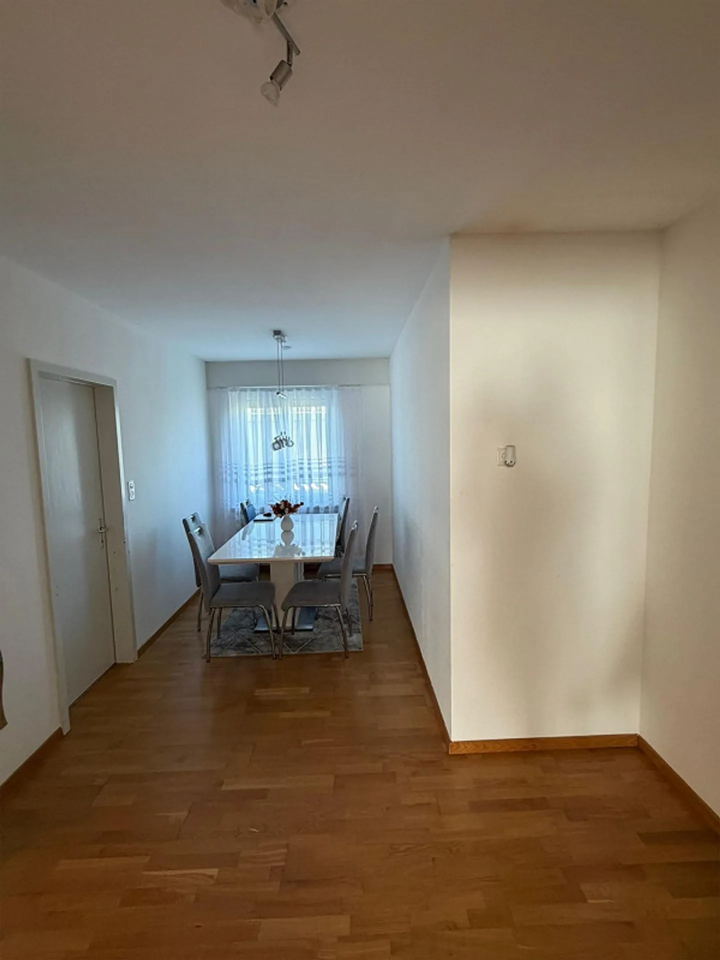 3 1/2-Zimmer-Wohnung 1. OG rechts - Photo 5 of 9