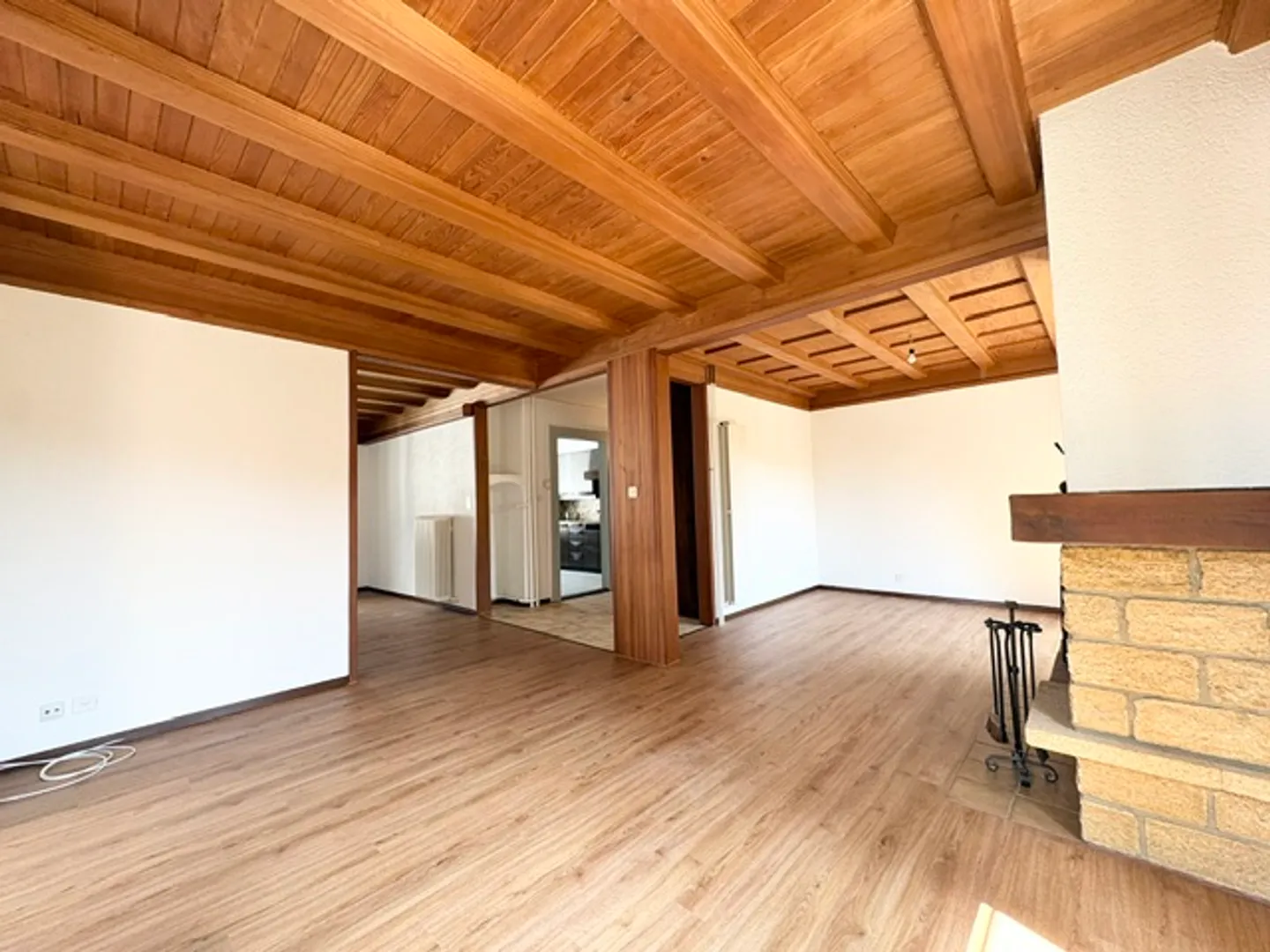 3.5 Room Apartment - Photo 2 of 11