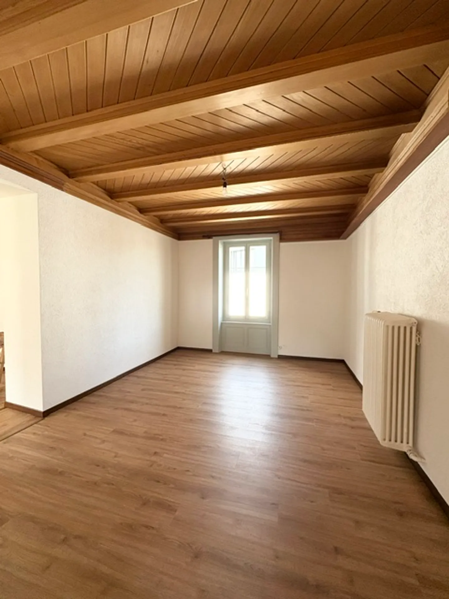 3.5 Room Apartment - Photo 3 of 11