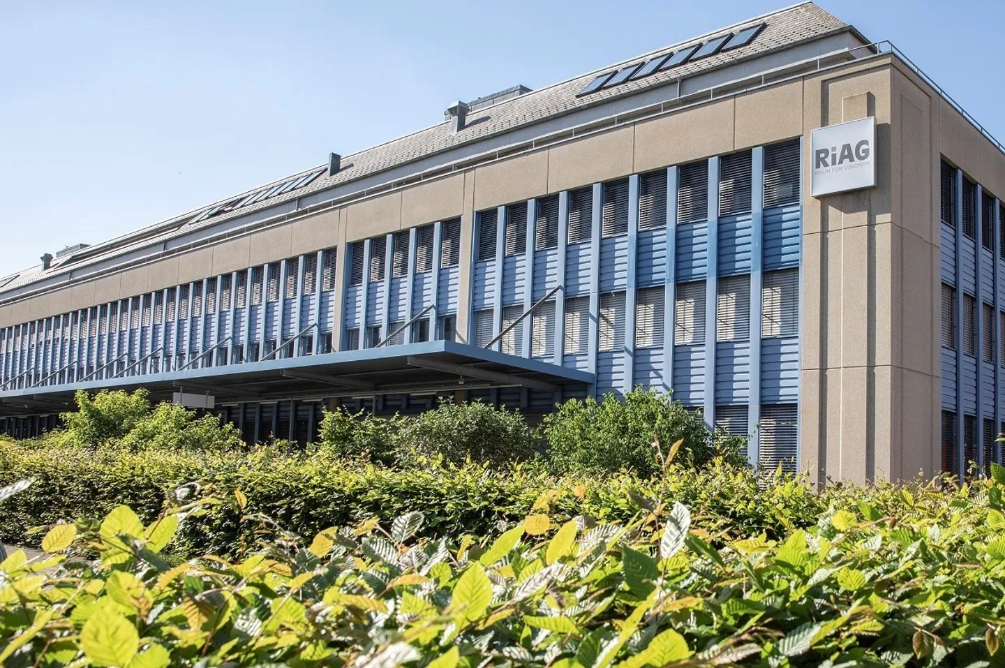 Office/Commercial Space in the BUG Area - Photo 1 of 12