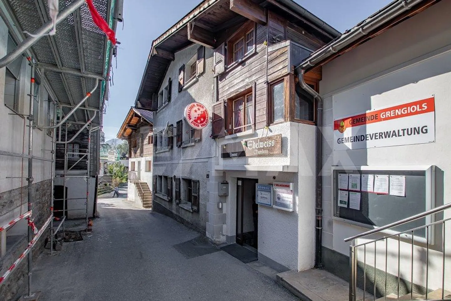 Immeuble résidentiel à vendre - Photo 1 sur 13