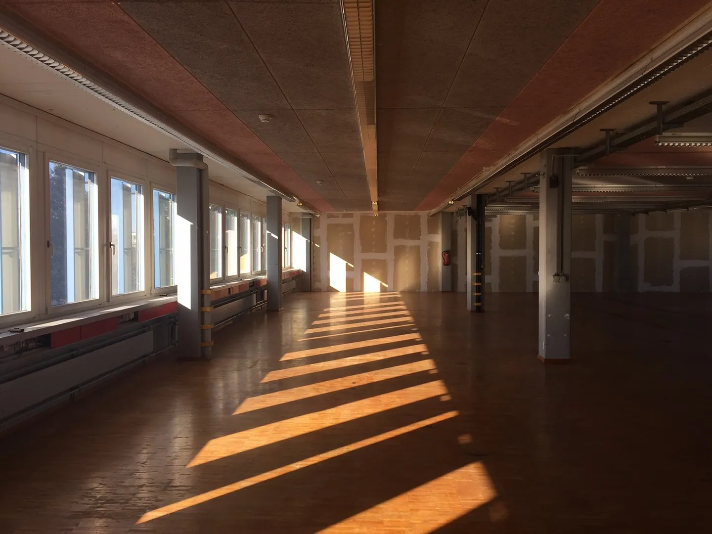 Office/Commercial Space in the BUG Area - Photo 8 of 12