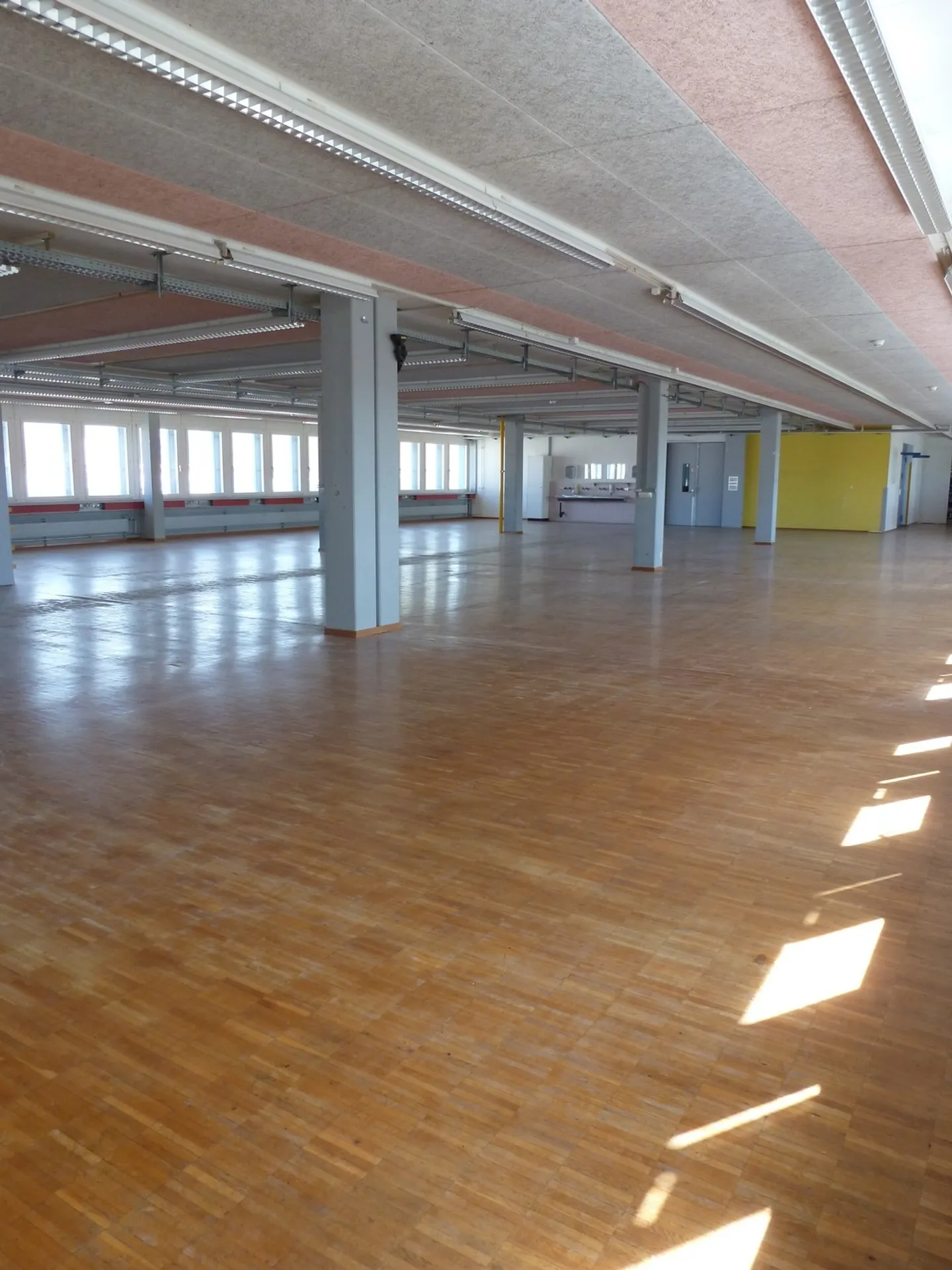 Office/Commercial Space in the BUG Area - Photo 10 of 12