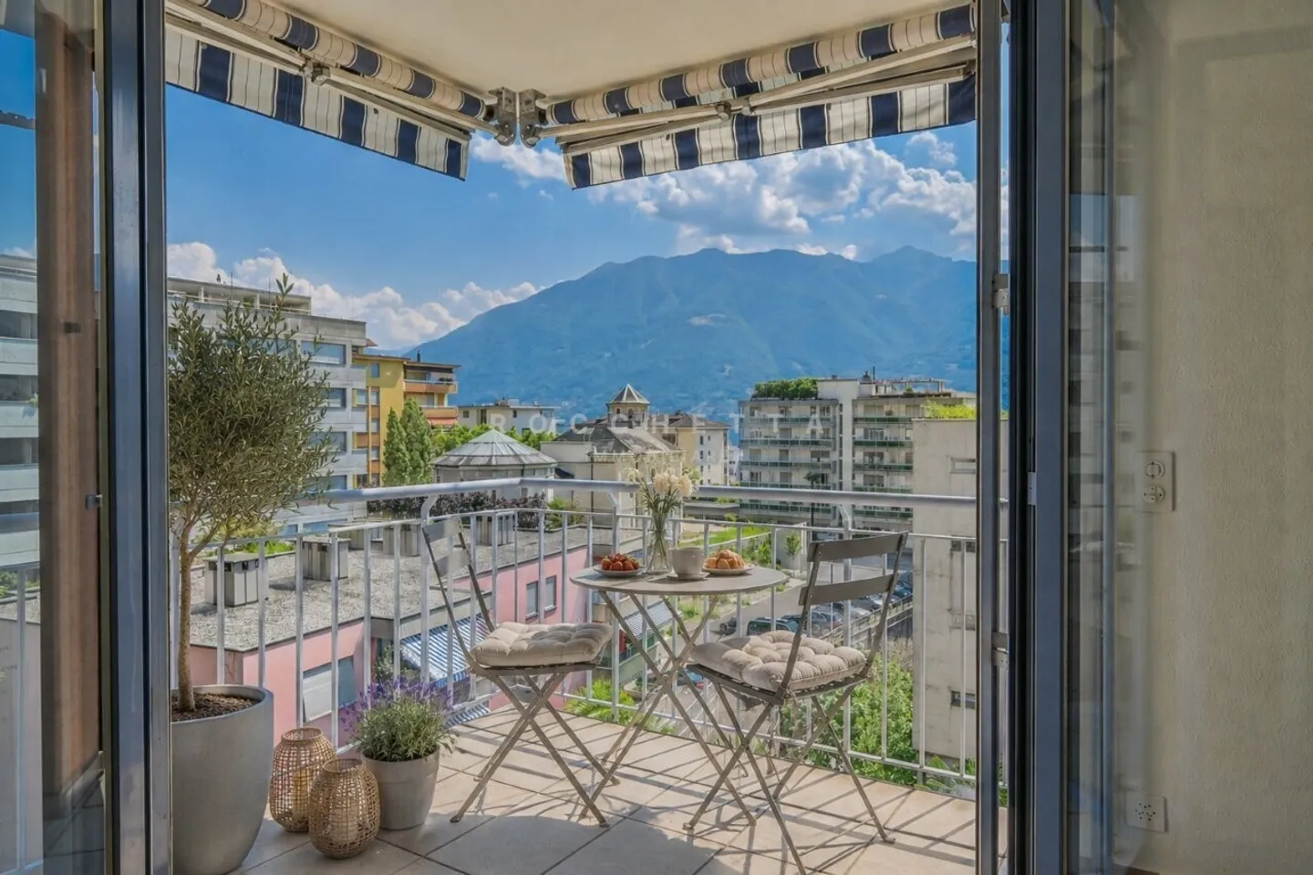 Spacious Apartment with Terrace - Photo 1 of 13