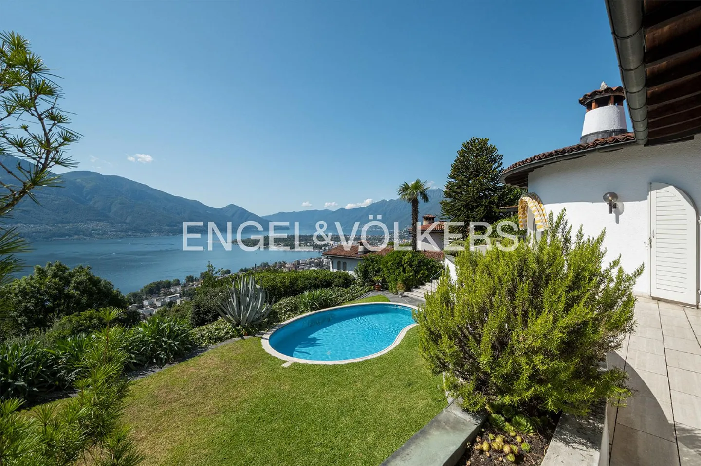 Bellissima villa Frank con vista mozzafiato sul lago (53) - Foto 1 di 19