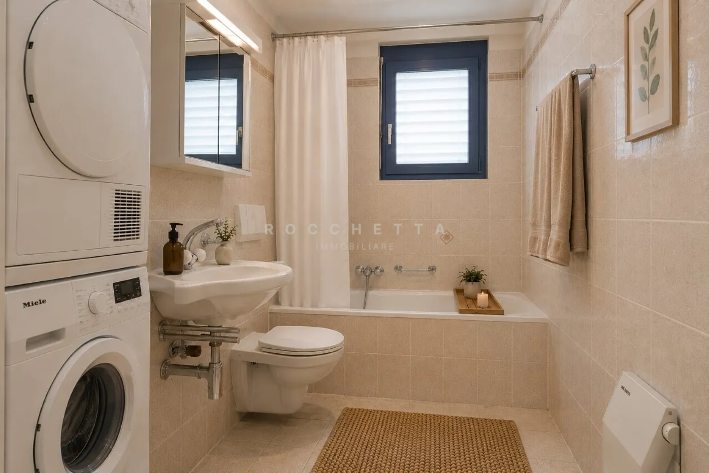 Spacious Apartment with Terrace - Photo 8 of 13