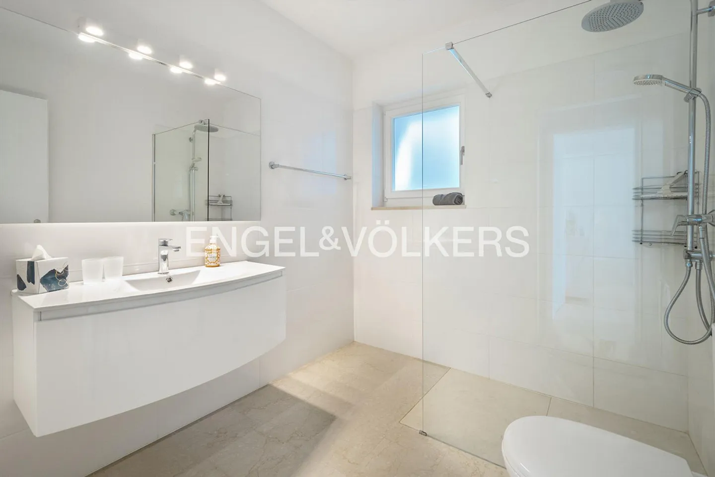 Bellissima villa Frank con vista mozzafiato sul lago (53) - Foto 13 di 19