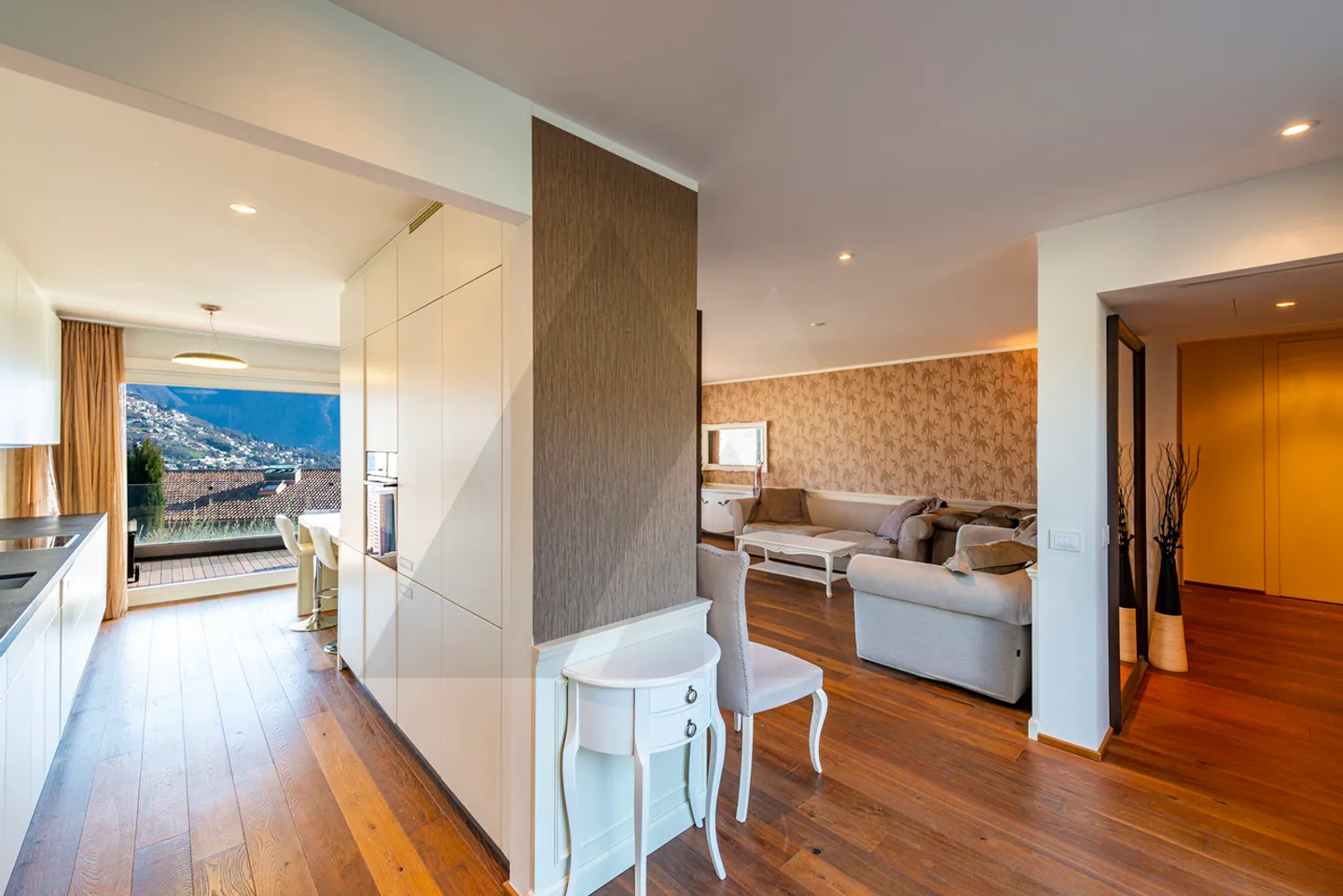 APPARTAMENTO IN UNA RESIDENZA CON PISCINA E PALESTRA - Foto 10 di 14