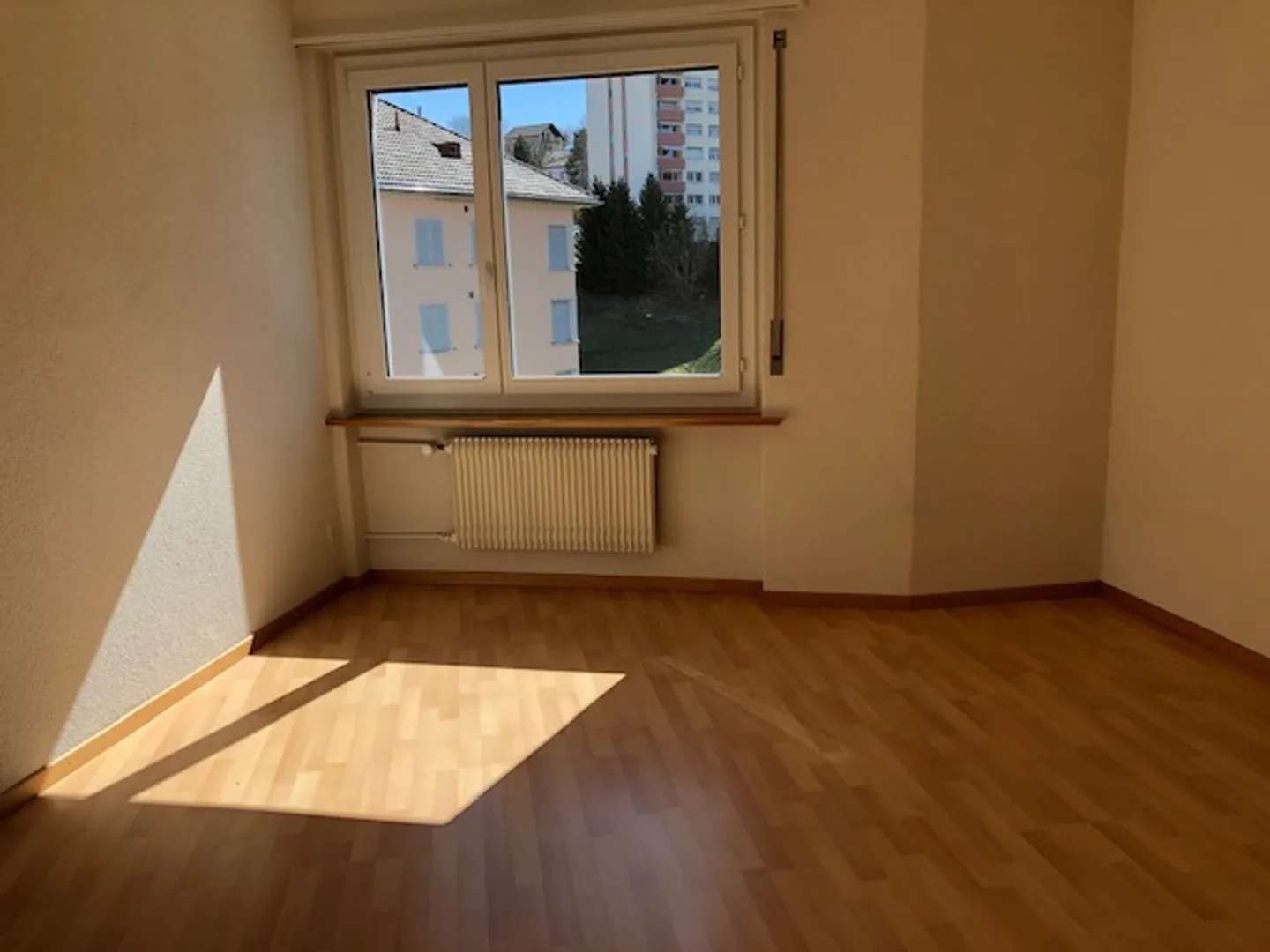 Agréable appartement de 3 pièces, Le Corbusier 14, Le Locle - Photo 5 sur 9