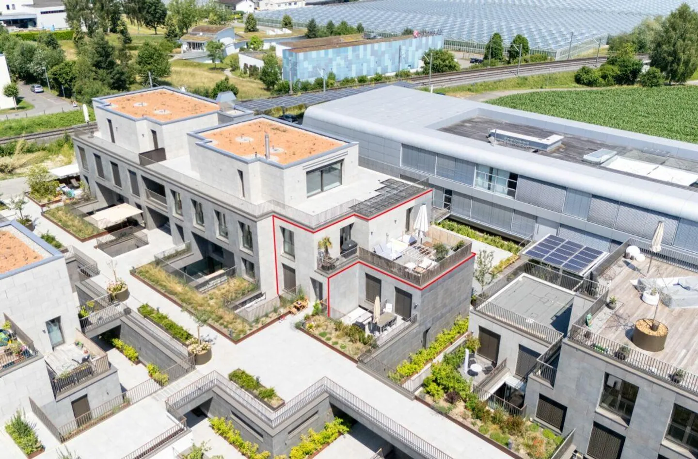 Maisonette moderne de 3,5 pièces au standard Minergie-P - rural, central et avec terrasse ensoleillée de 40 m² - Photo 1 sur 13