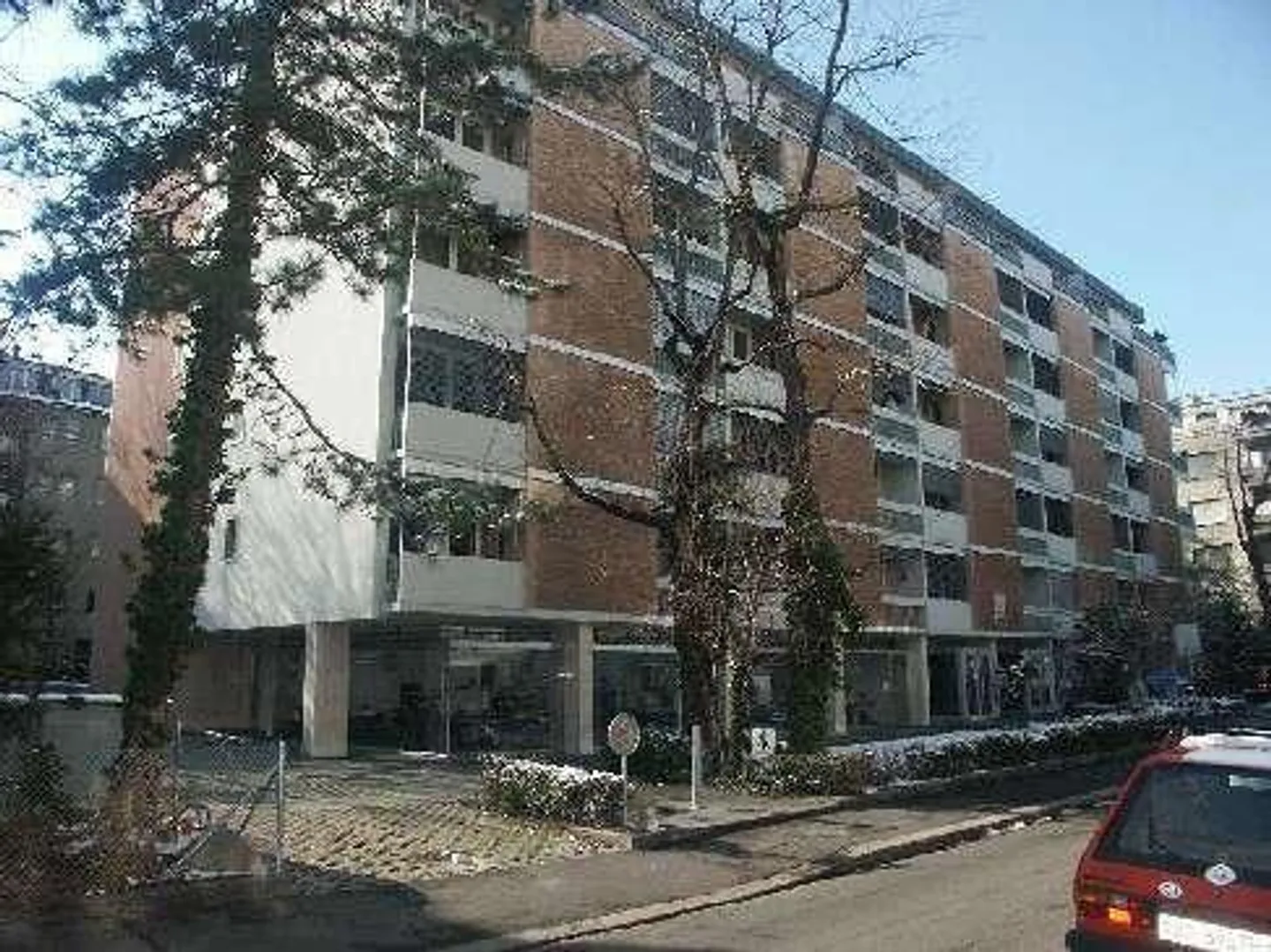 Appartamento Piccolo Attraente Vicino all'Ospedale Cantonale / Università - Foto 1 di 6