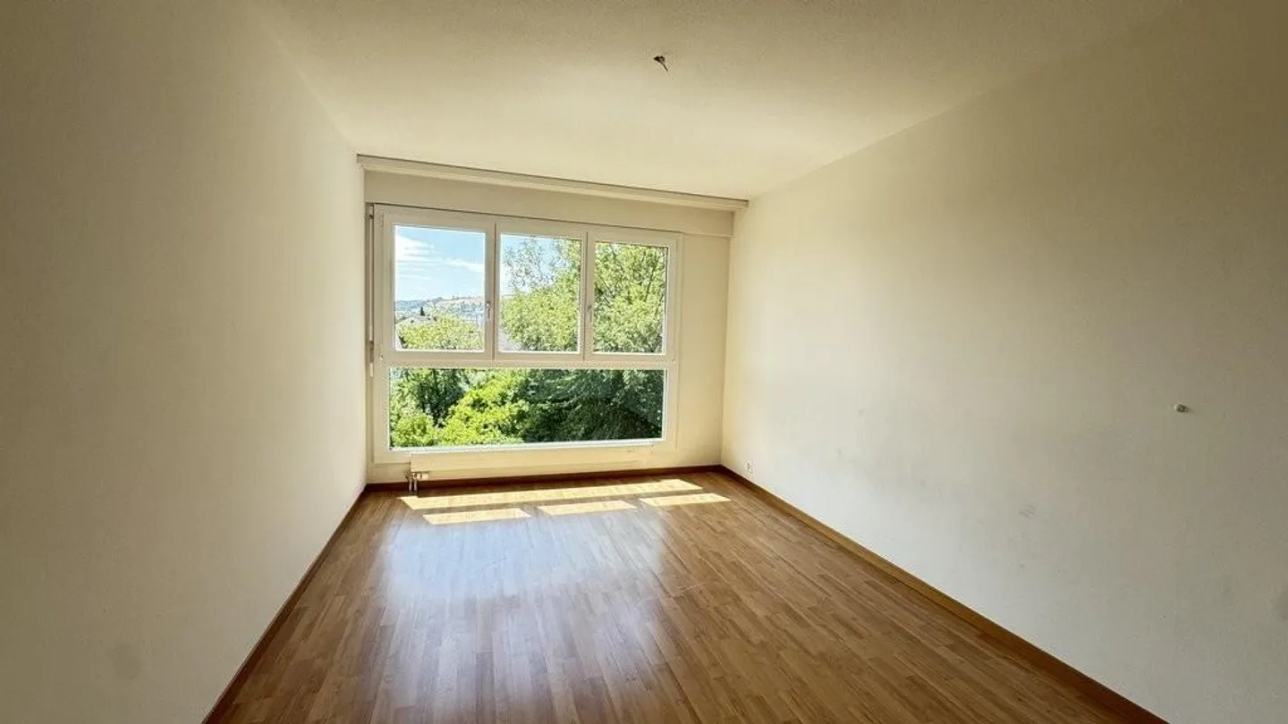 Appartamento 3.5 locali al 2° piano con balcone soleggiato - Foto 3 di 11
