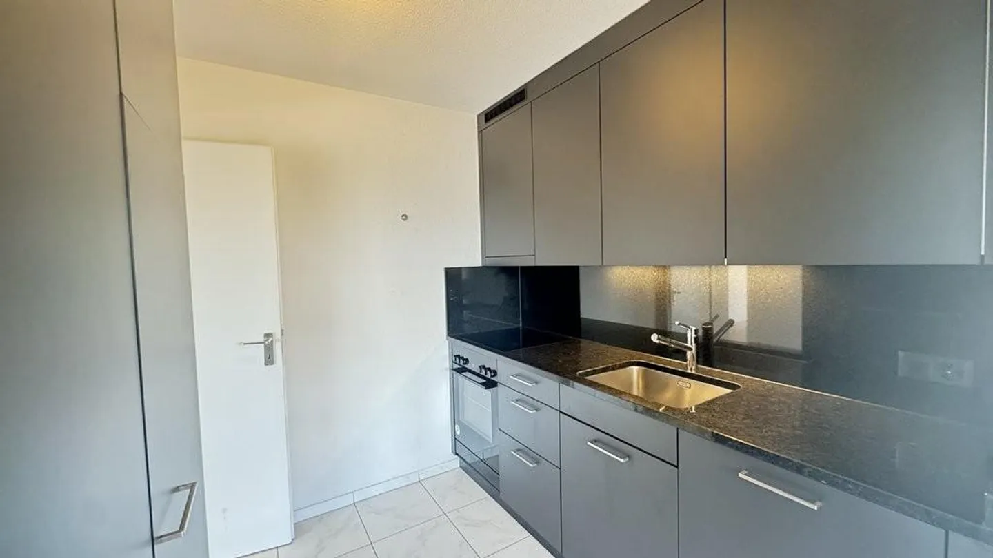 Appartamento 3.5 locali al 2° piano con balcone soleggiato - Foto 9 di 11