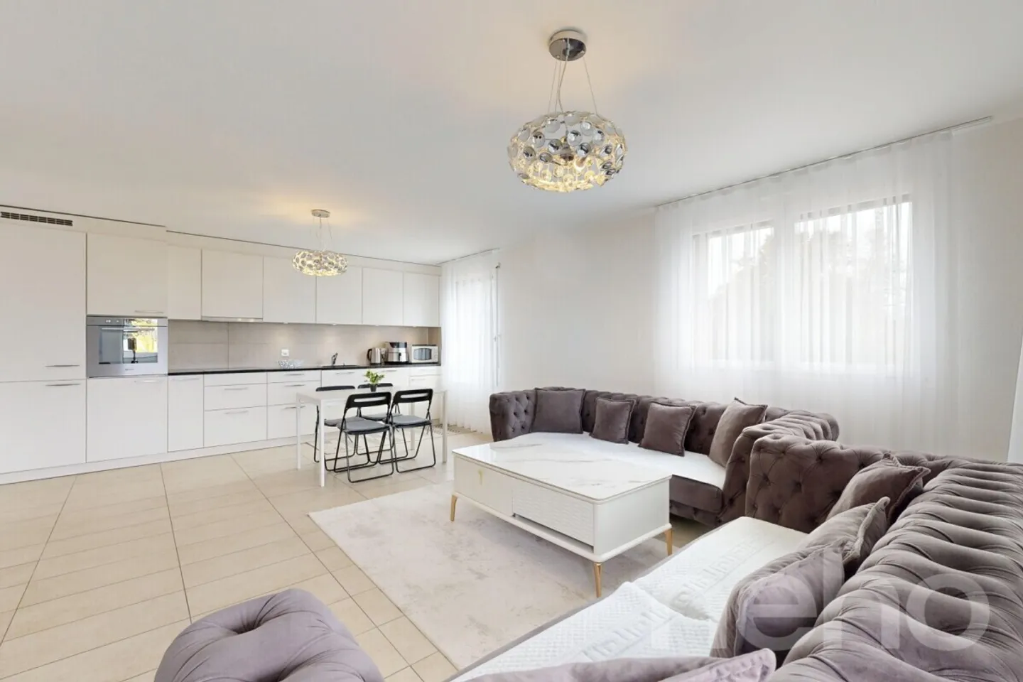 Helle 4,5-Zimmer-Wohnung mit Balkon in Payerne - Foto 1 von 12