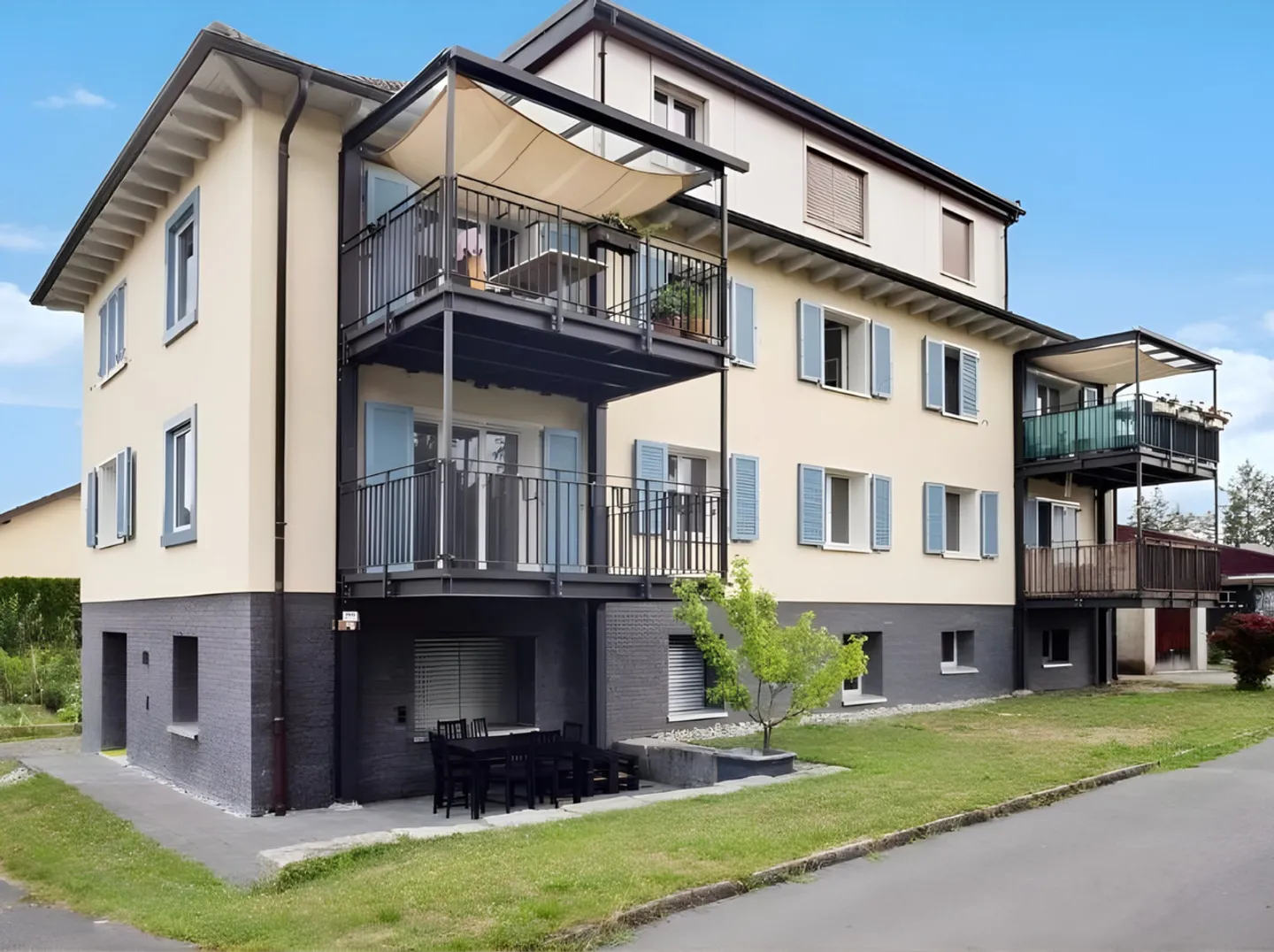Modernized 3-room apartment with balcony in Obergösgen - Photo 1 of 9