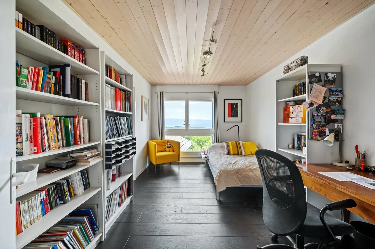 Zeitgenössische Villa mit Blick auf den See und die Alpen - Foto 17 von 41