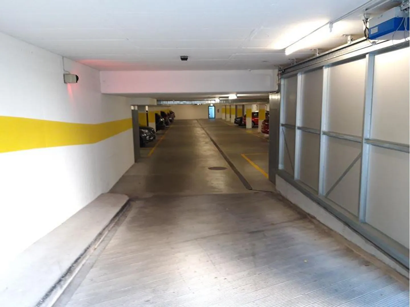 Posto auto in garage collettivo in affitto - Foto 4 di 5