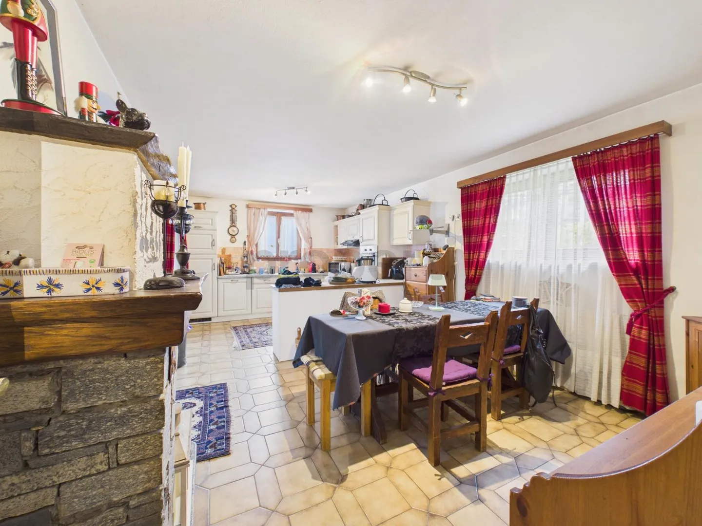 Doppelhaushälfte 7,5 Zimmer - Foto 2 von 10