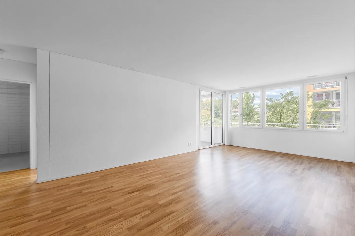 Modern 2.5 Room New Apartment in Emmen - Photo 1 of 6