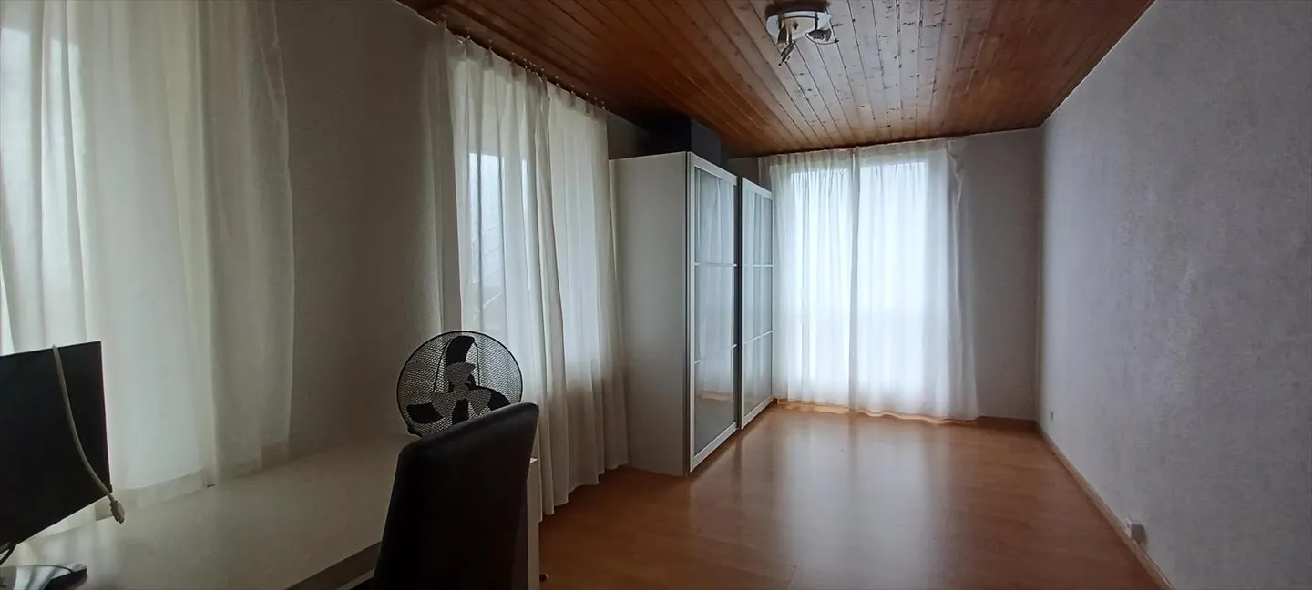 4-room apartment - Photo 3 of 8