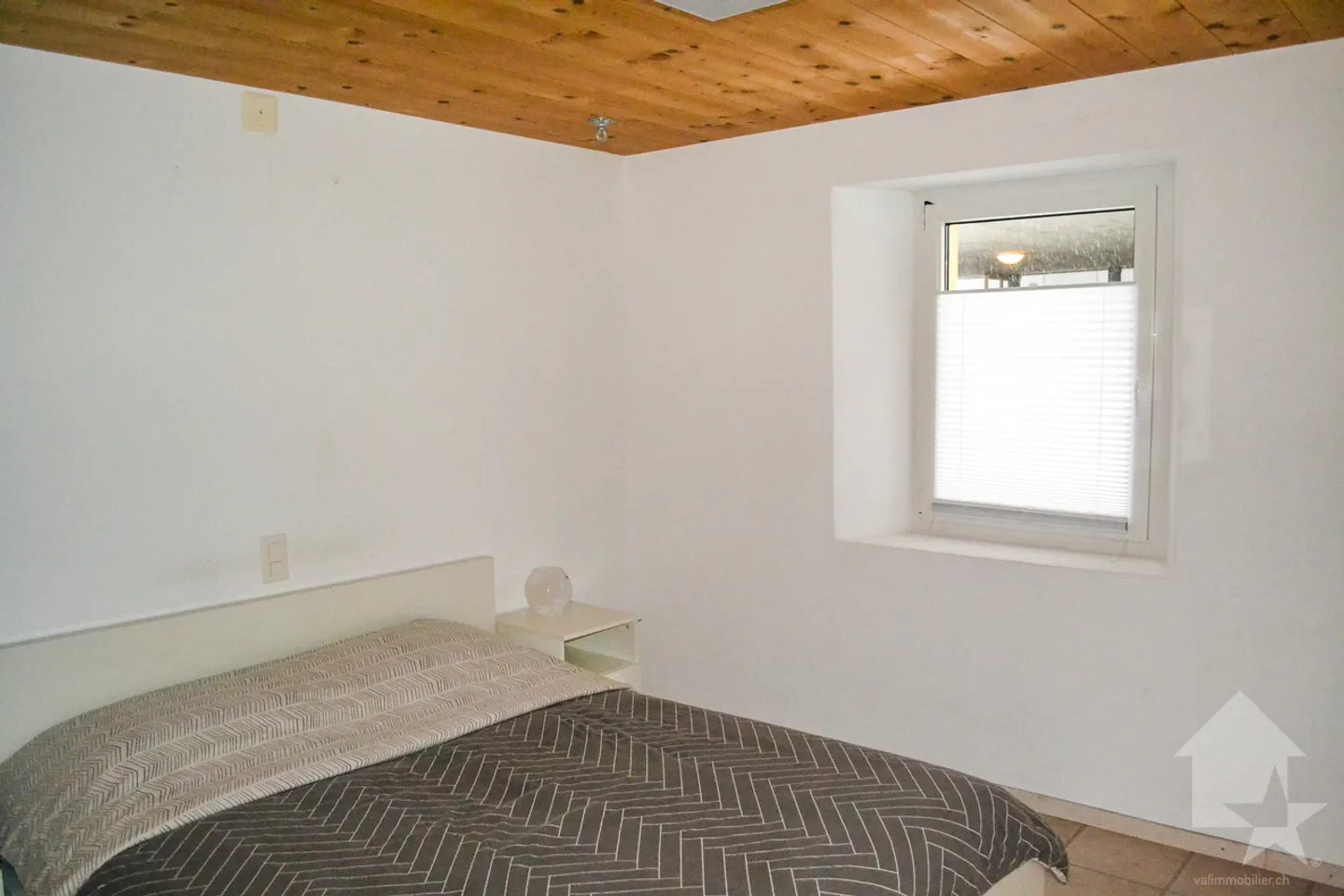 Beautiful renovated village house with taste, 5.5 rooms over 2 floors - Photo 7 of 13