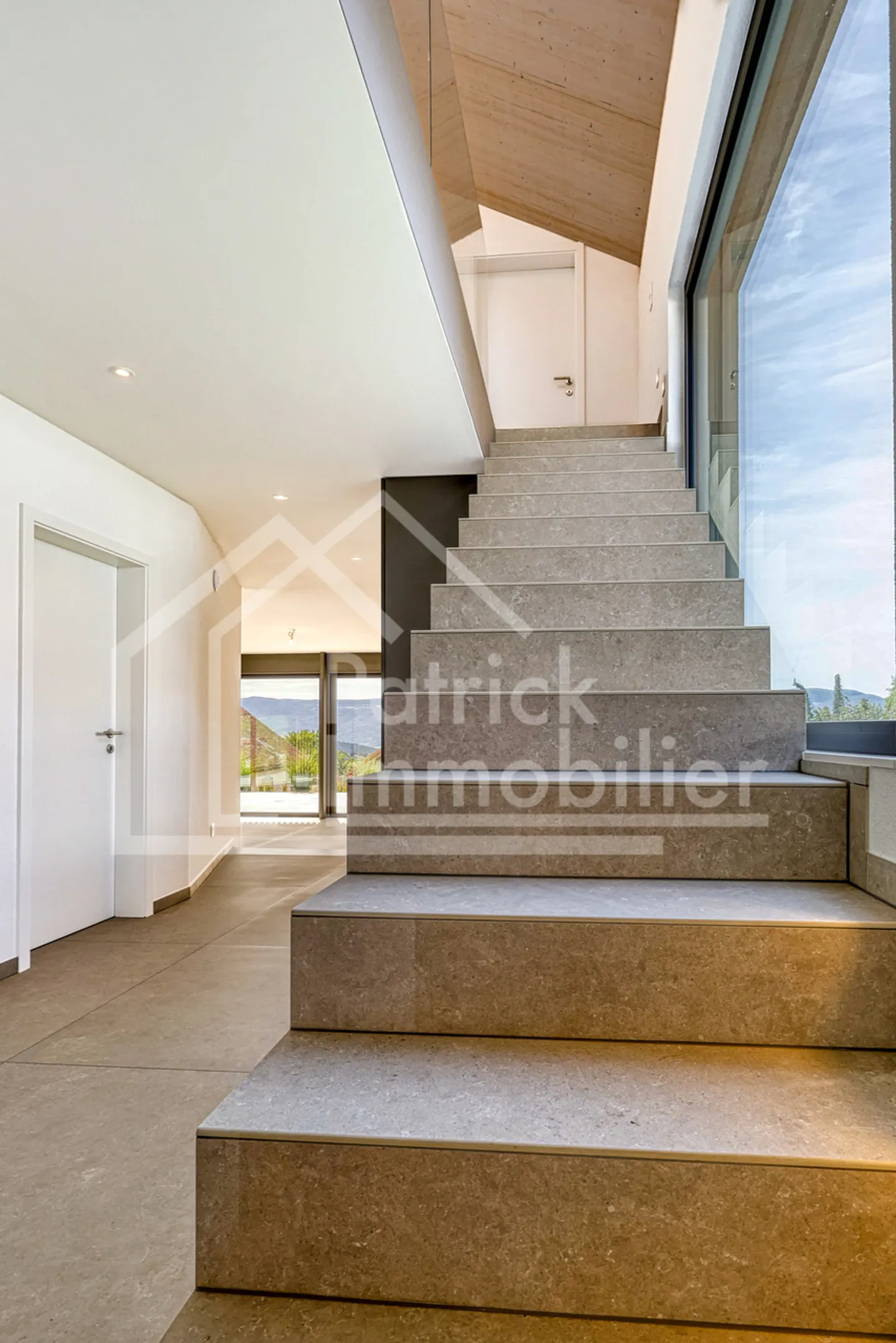 Zeitgenössische Luxusvilla mit freiem Blick in Montavon - Foto 16 von 33