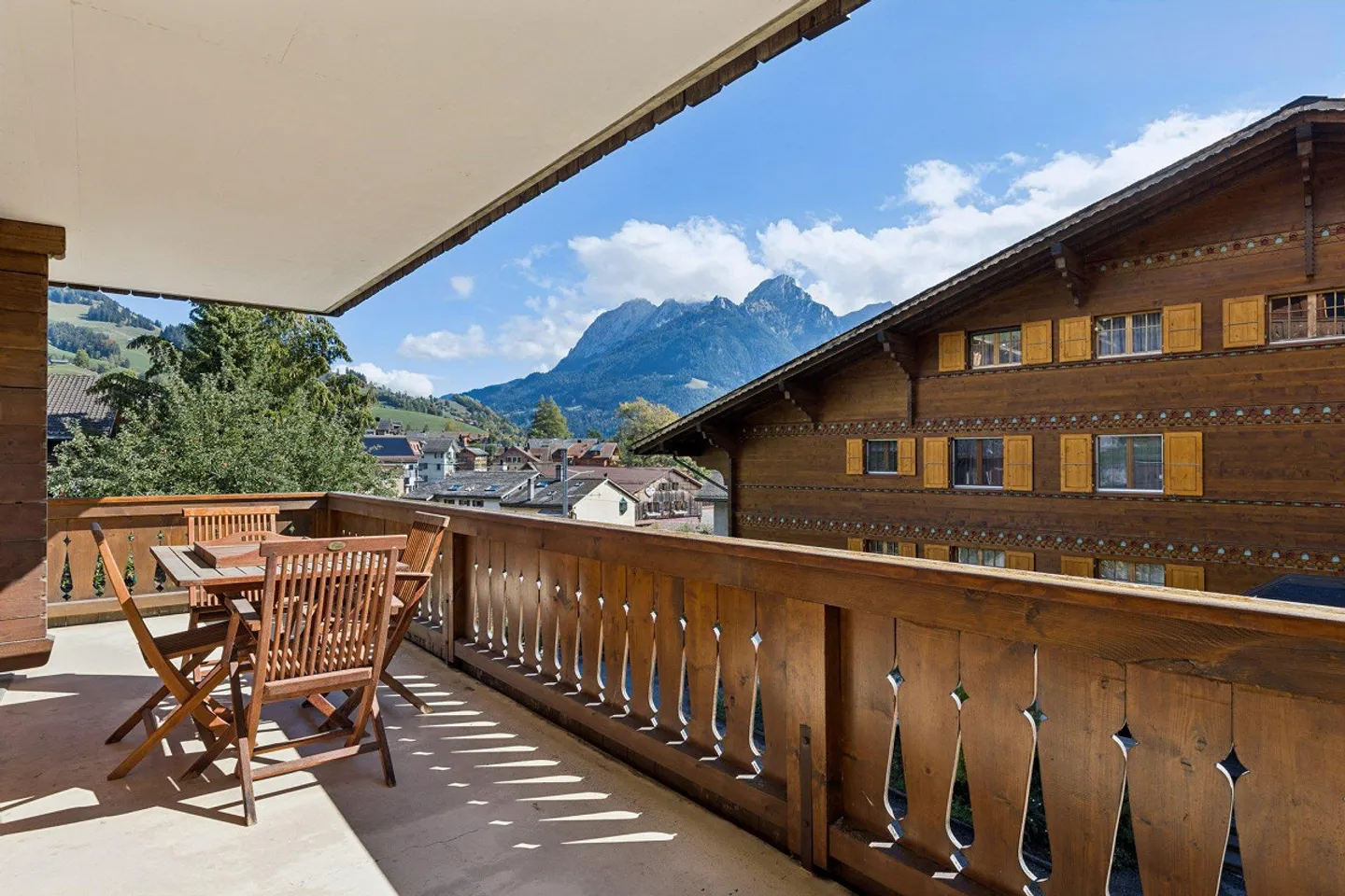 Charmante 4,5-Zimmer-Wohnung mit Bergblick - Foto 1 di 11