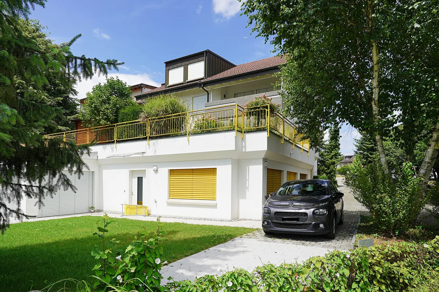 Spazio commerciale attraente a Berikon ideale per investitori e utenti - Foto 1 di 10