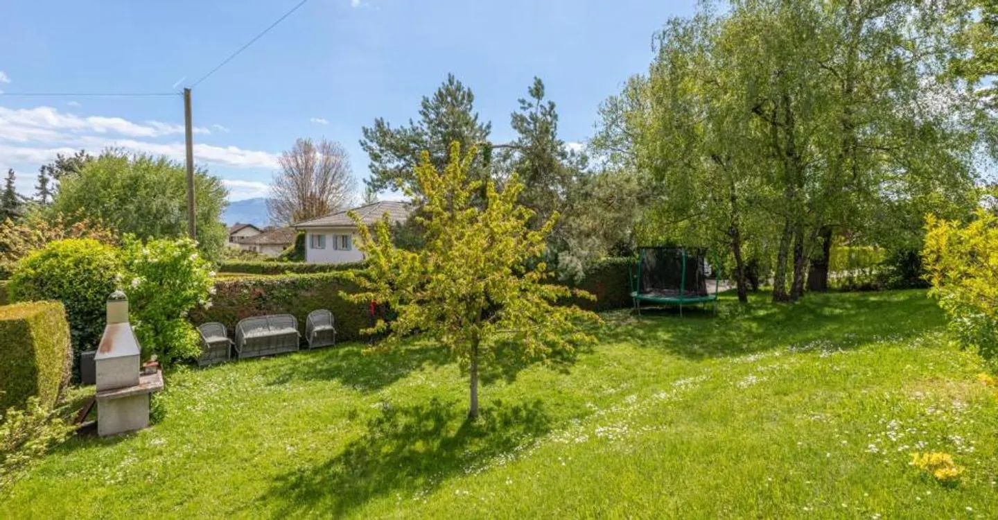 Spazioso appartamento di 5 locali con giardino - Foto 11 di 11