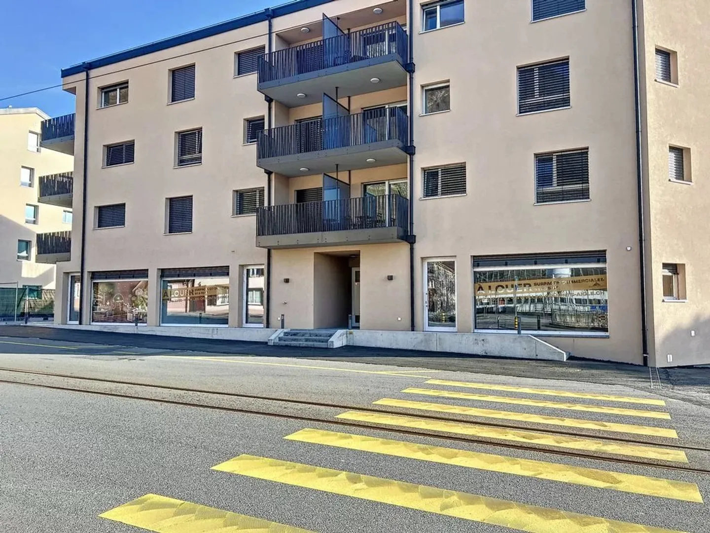 Spazio commerciale in affitto a 12 minuti dalla stazione di Aigle - Foto 4 di 8