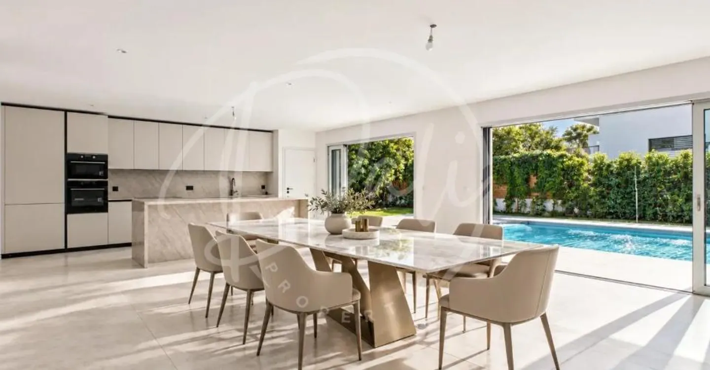Contemporary HPE Villa with Rooftop and Pool - Photo 2 of 9