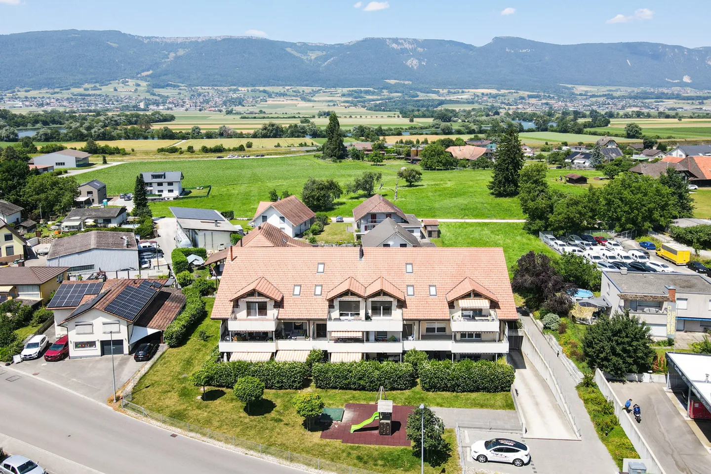 Appartamento moderno 4,5 locali a Leuzigen - Foto 1 di 13