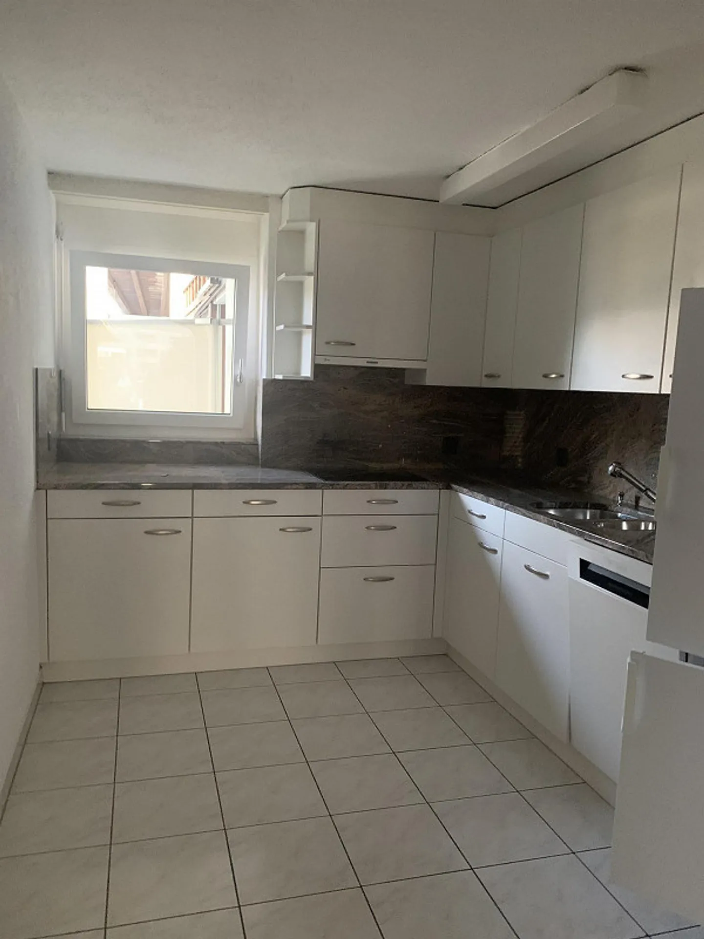 Très grand appartement en duplex de 5 1/2 pièces, situé au centre - Photo 5 sur 15