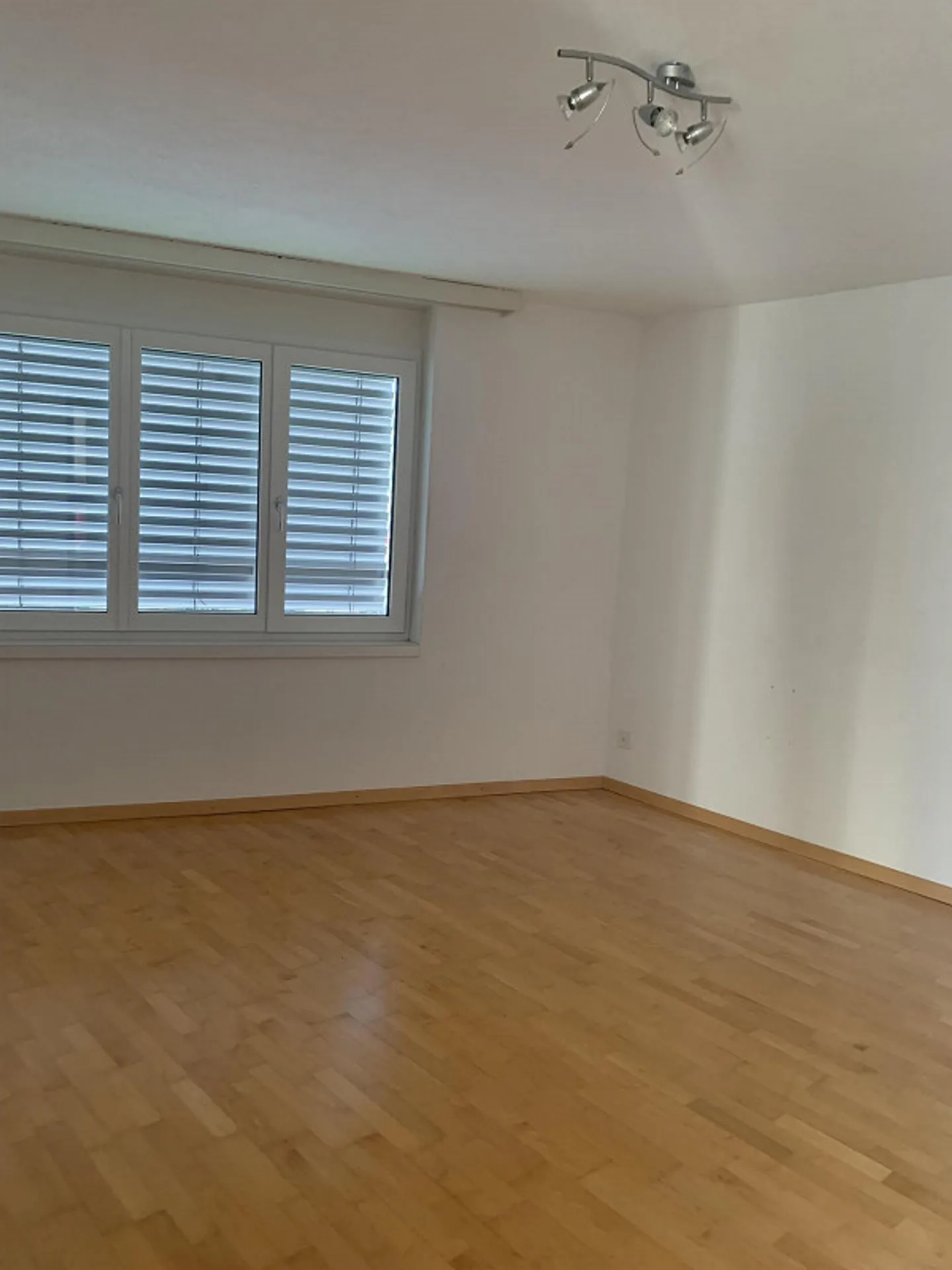 Très grand appartement en duplex de 5 1/2 pièces, situé au centre - Photo 8 sur 15