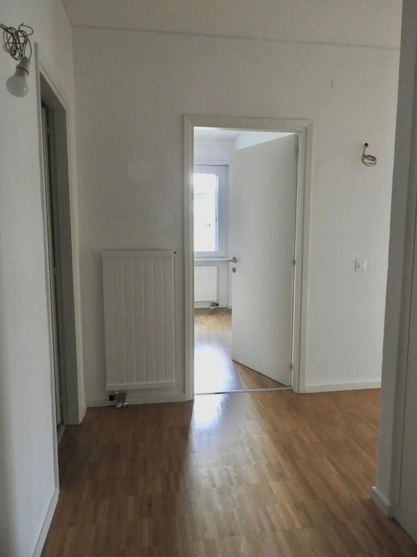 Apartment for rent - Photo 2 of 9