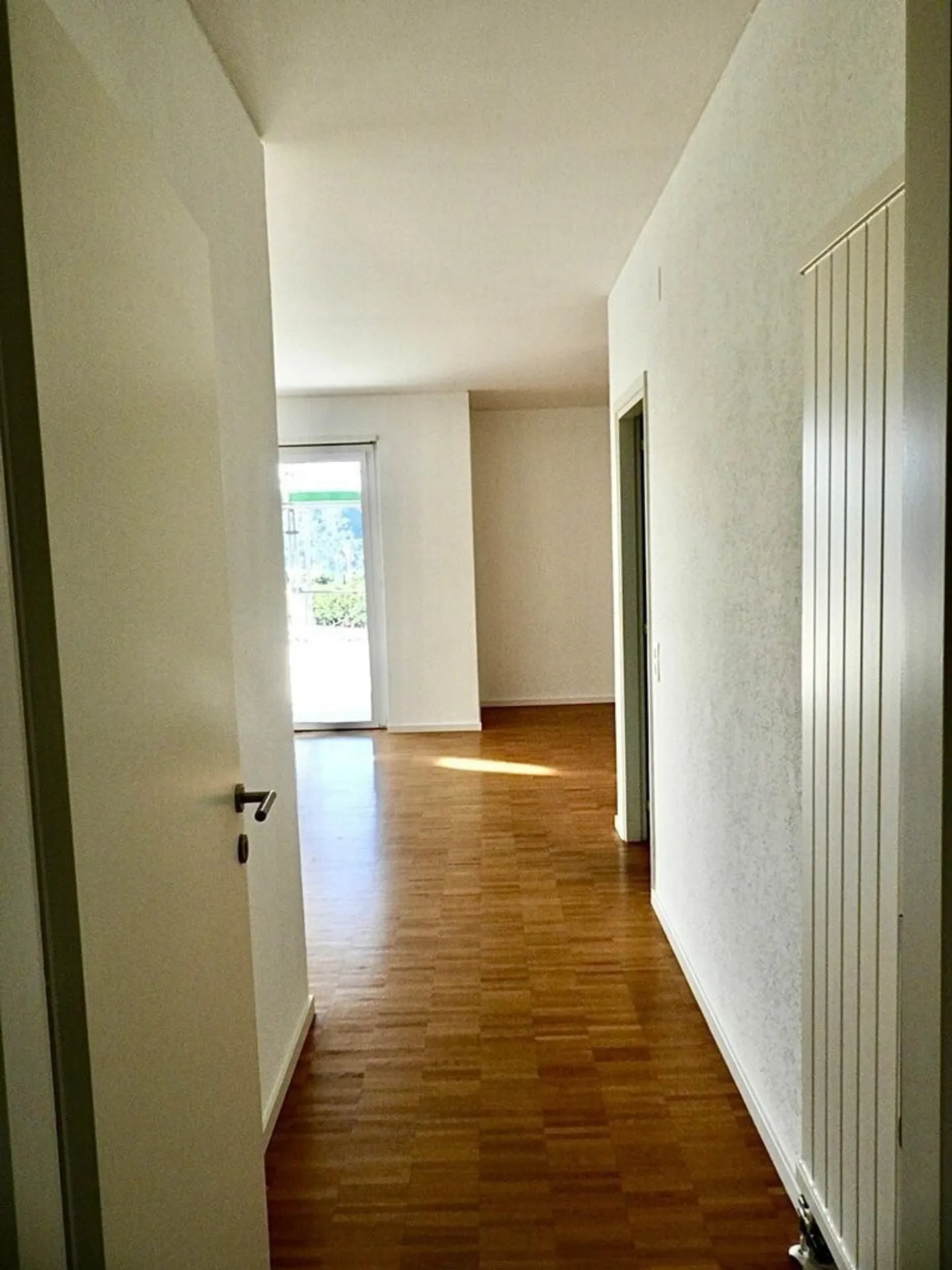 Apartment for rent - Photo 5 of 9