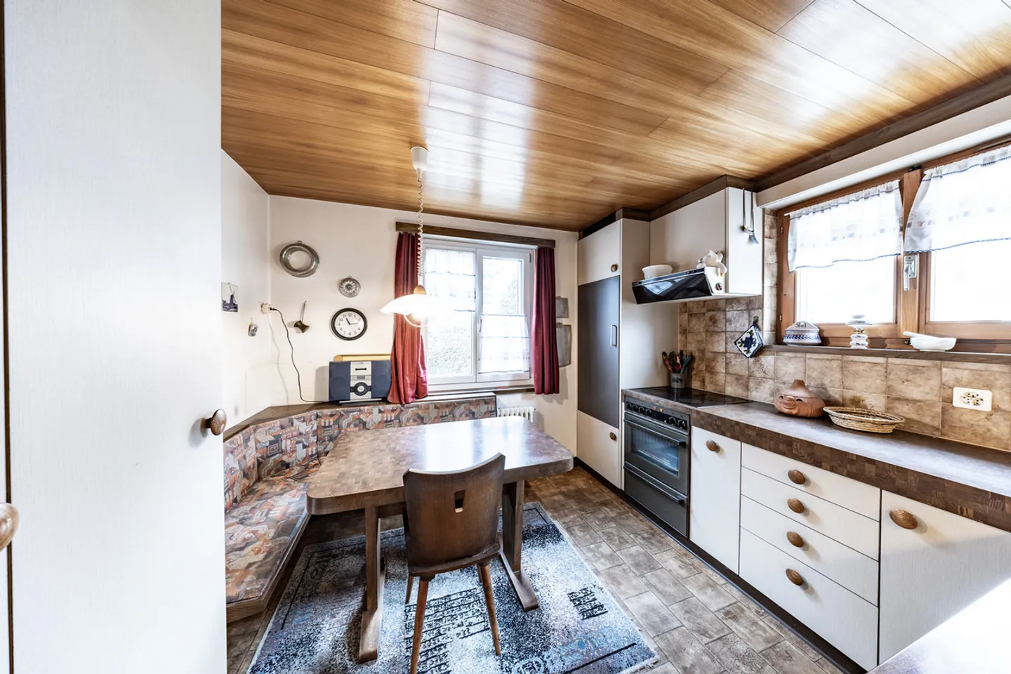 Charming property to renovate in a perfect location - Photo 4 of 7