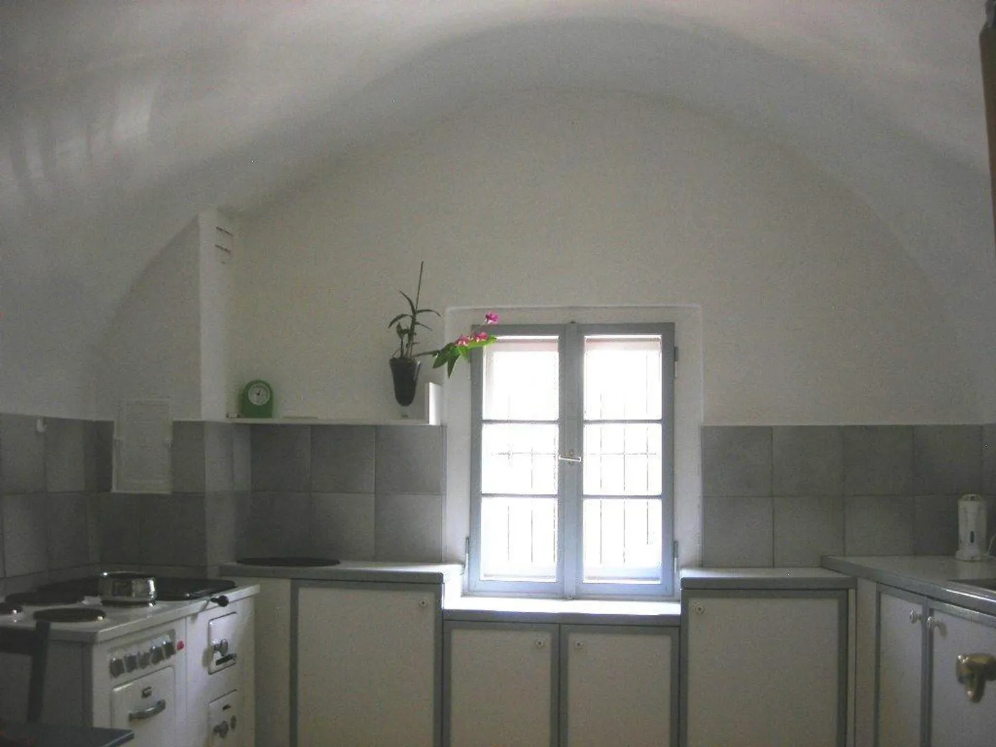 Antica casa engadinese con giardino alpino soleggiato in una posizione molto bella - Foto 11 di 19