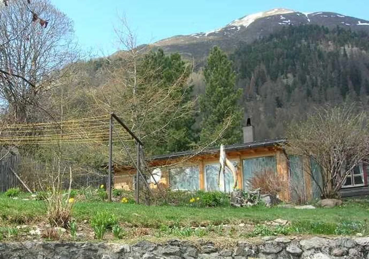 Antica casa engadinese con giardino alpino soleggiato in una posizione molto bella - Foto 3 di 19