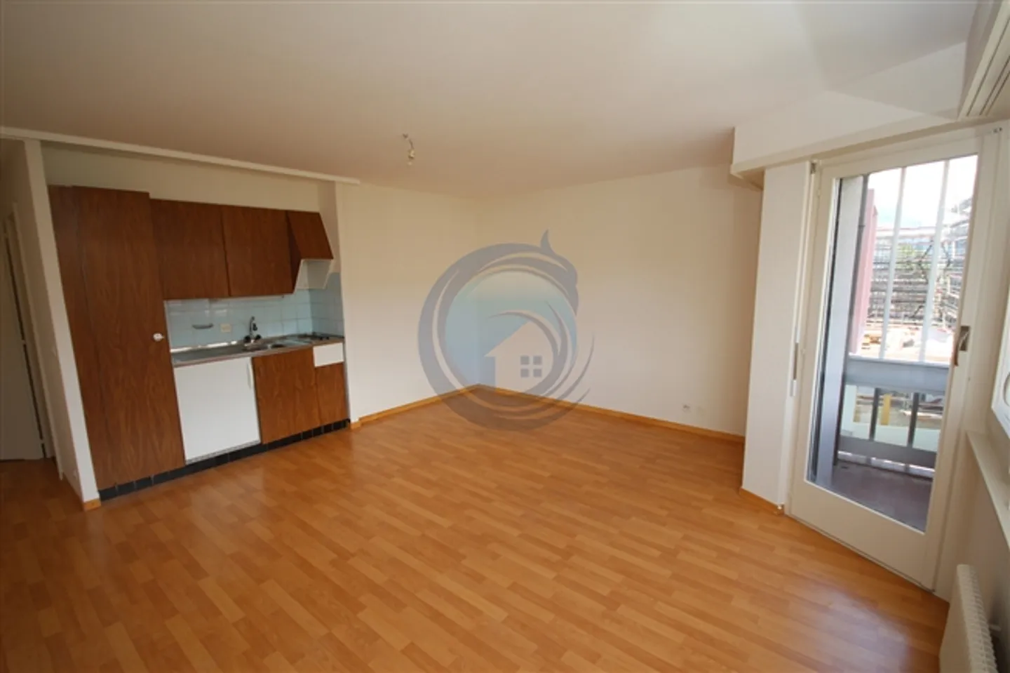 STUDIO AU CENTRE DE LA TOUR-DE-PEILZ - Photo 2 sur 7