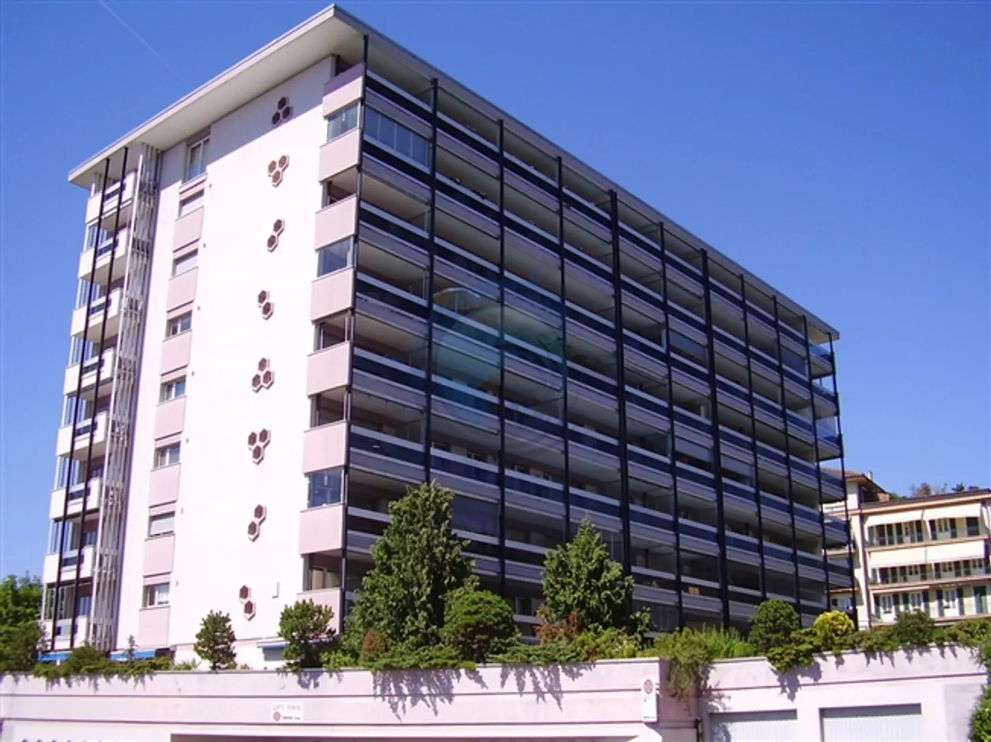 STUDIO AU CENTRE DE LA TOUR-DE-PEILZ - Photo 1 sur 7