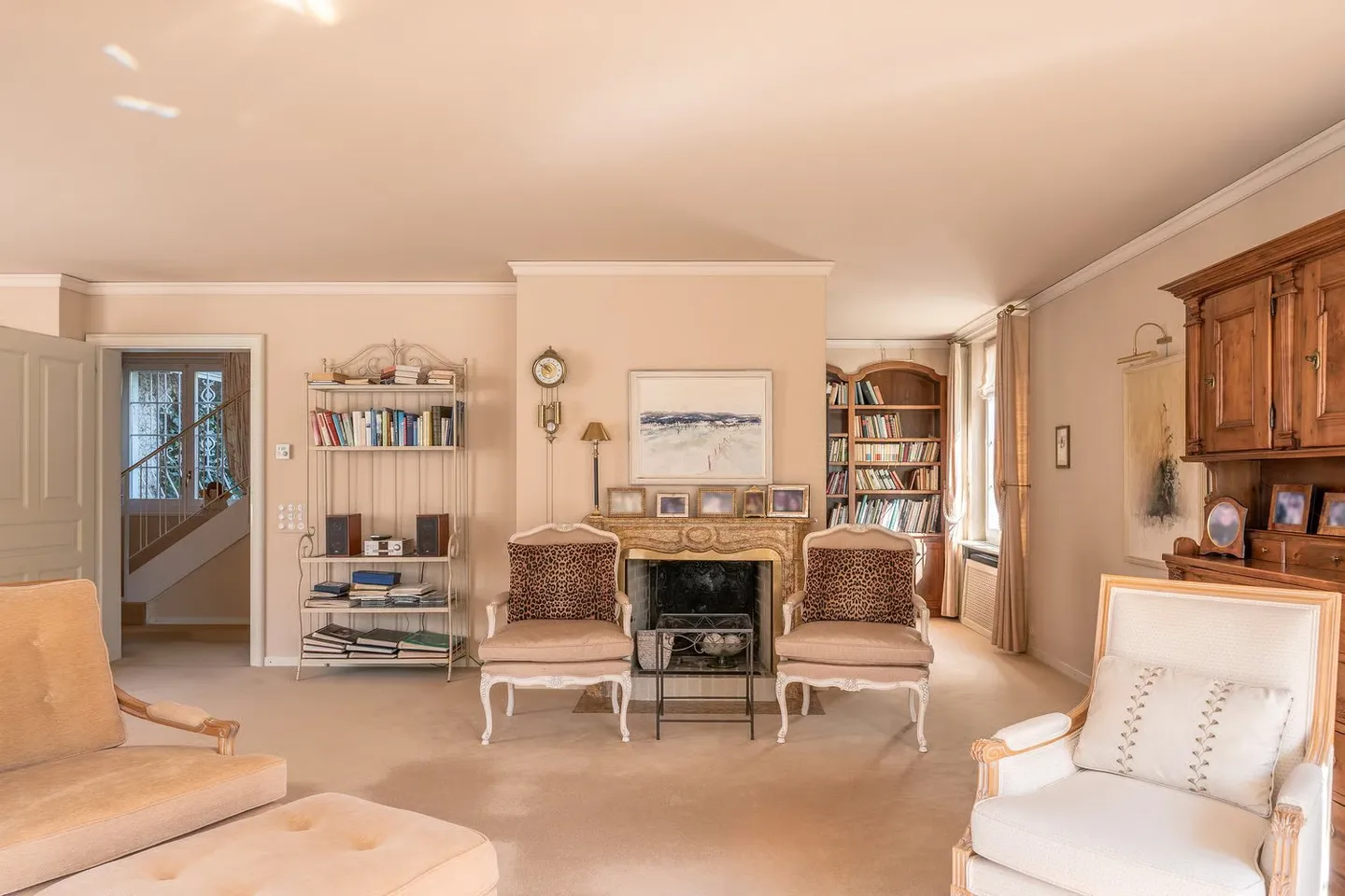 Charming 4.5-Room Villa in a Quiet Location in Bern - Photo 11 of 18