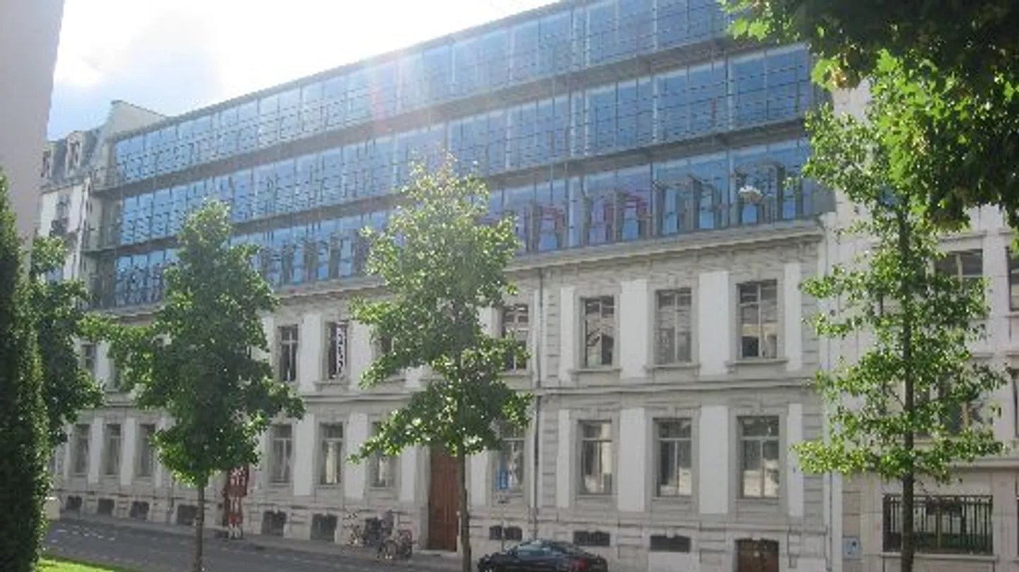Exceptional offices of 503 m² for rent – Hypercenter of Geneva - Photo 2 of 10