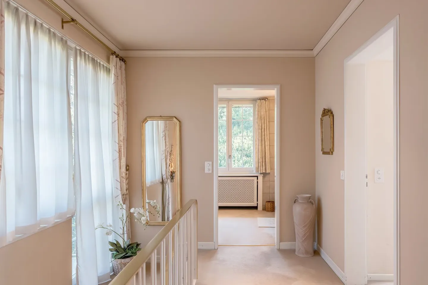 Charming 4.5-Room Villa in a Quiet Location in Bern - Photo 14 of 18