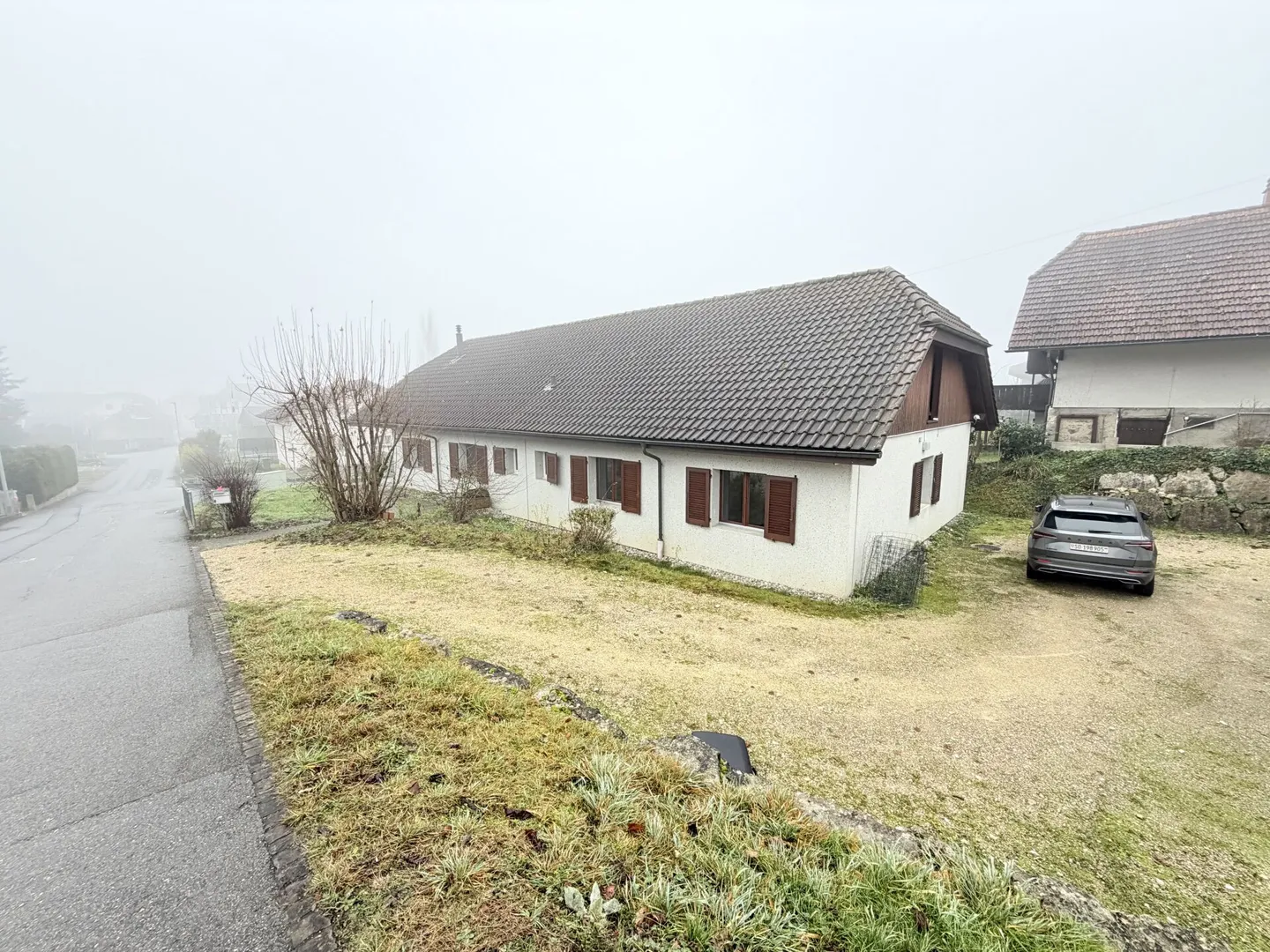 Grosszügiges Einfamilienhaus mit Ausbau- und Aufstockungspotenzial - Foto 11 von 12