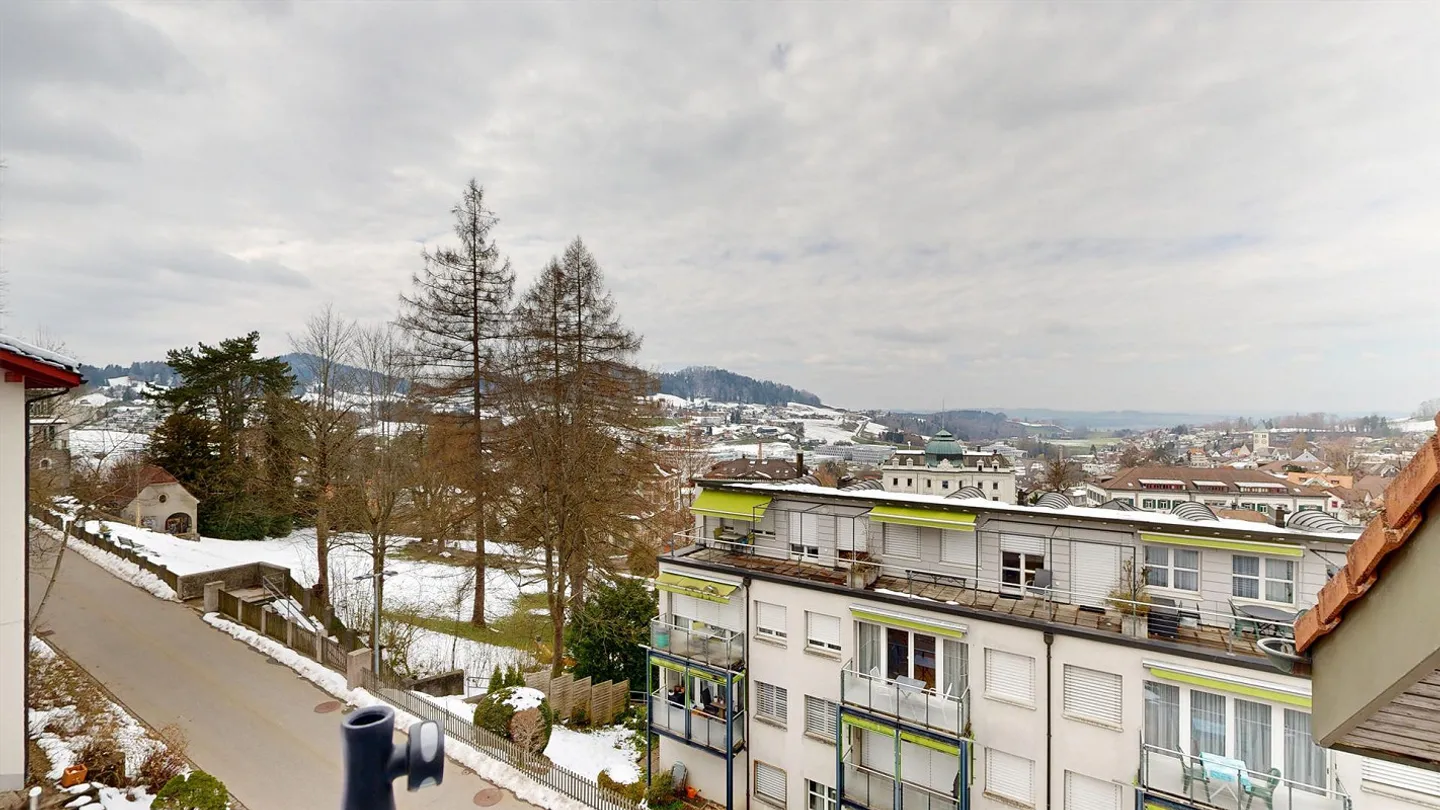 Helle Dachwohnung mit Aussicht - Foto 9 von 11