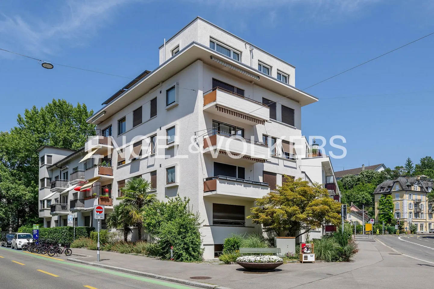Rarity: Bright City Apartment Near the Lake - Photo 7 of 7
