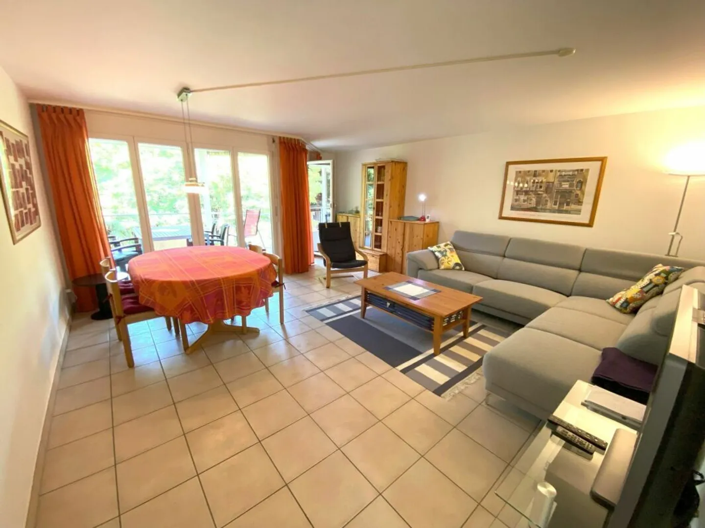 Bright 3.5-room apartment with garden view - Photo 2 of 14