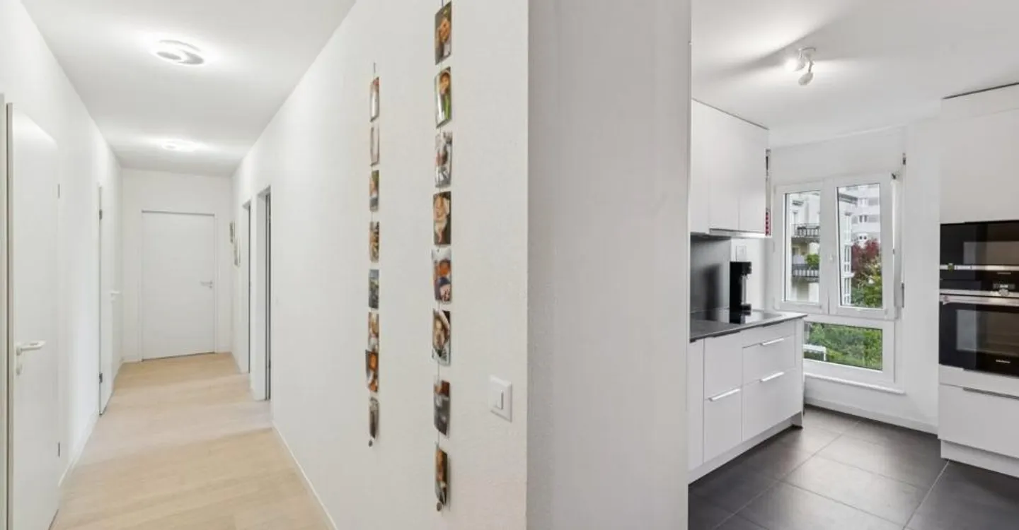 Brightly renovated apartment close to everything - 1 parking - Photo 2 of 6