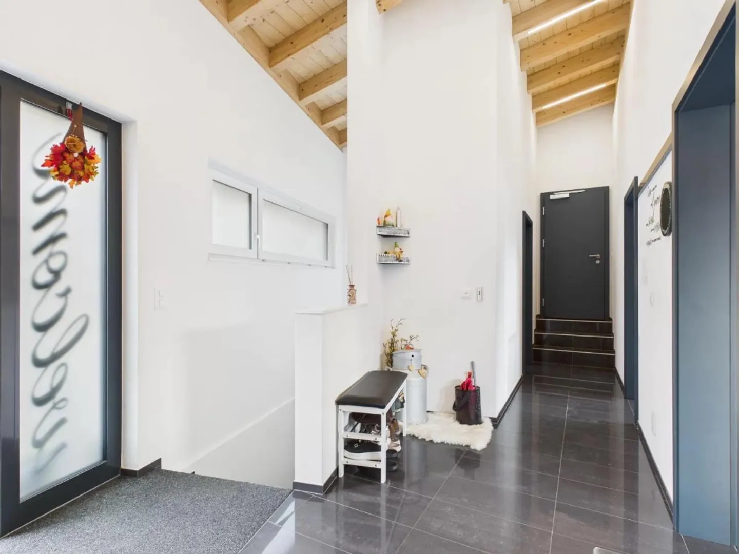 Exklusives Einfamilienhaus oberhalb Visp - Foto 4 von 10